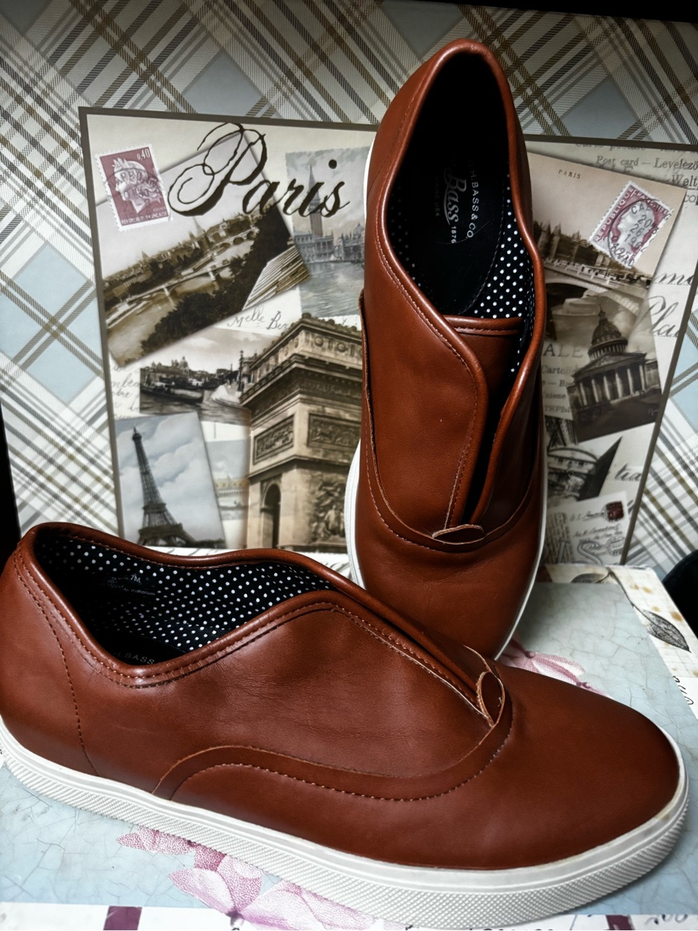 G.H. Bass & Co. brown leather slip-on shoe  size 7 half